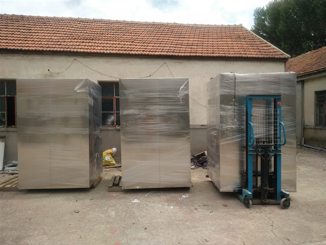 風(fēng)淋室根據(jù)自動(dòng)化程度分類(lèi)