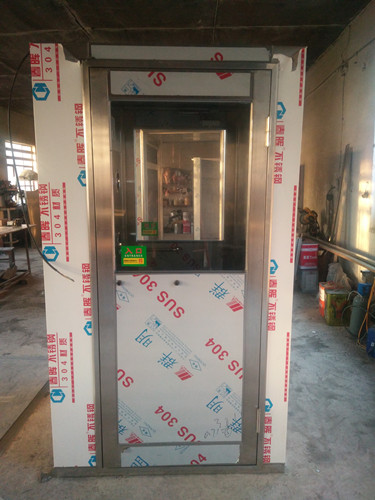 不銹鋼風(fēng)淋室的主要特點(diǎn)有哪些？