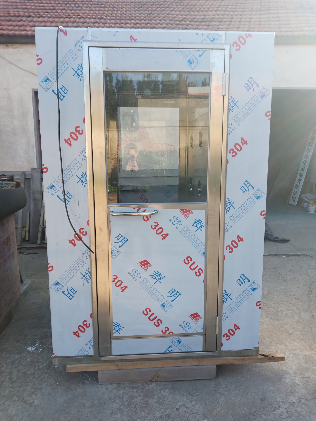 風(fēng)淋室用什么材質(zhì)做的呢？